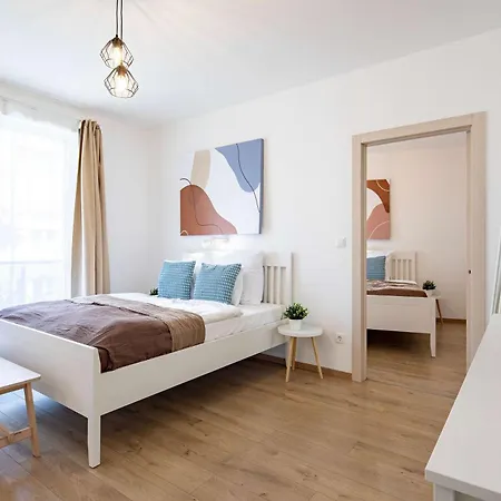 - Modern Comfort Retreat Budapest