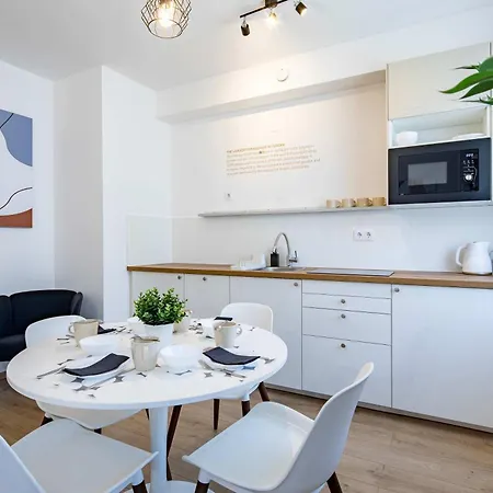 - Modern Comfort Retreat